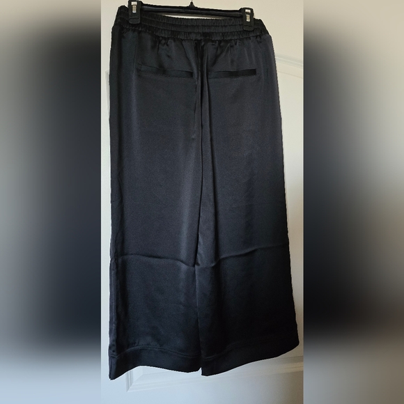 Spanx Satin Cropped Wide Leg Pants Size Medium - Picture 5 of 5